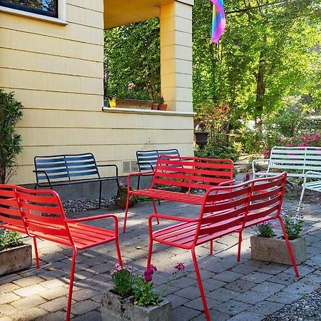Charming 1Bd Suite In Capitol Hill - Foxglove Inn シアトル エクステリア 写真