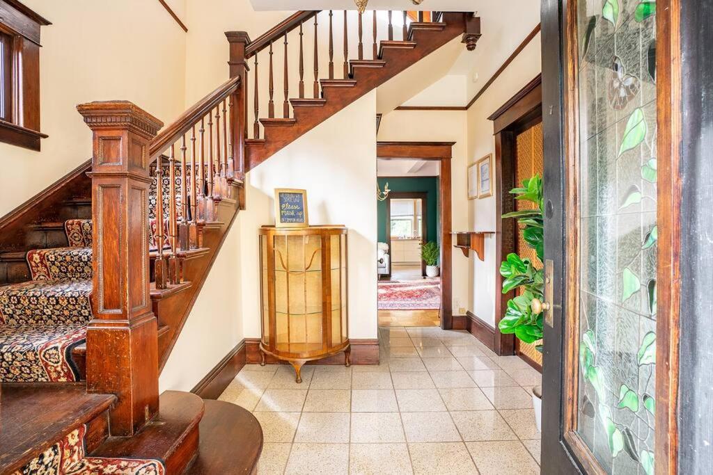 Charming 1Bd Suite In Capitol Hill - Foxglove Inn シアトル エクステリア 写真