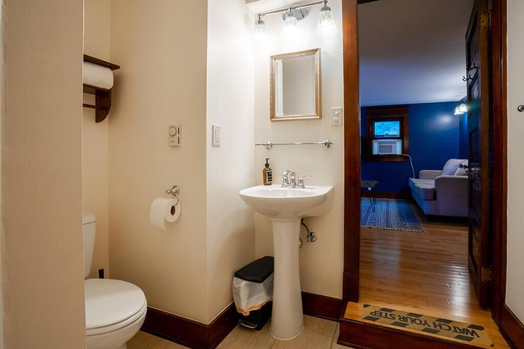 Charming 1Bd Suite In Capitol Hill - Foxglove Inn シアトル エクステリア 写真